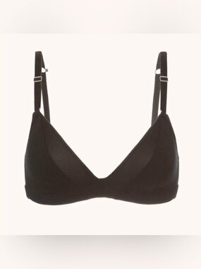 Wear Lively All Day Deep-V No Underwire Bra in Black Size 34C